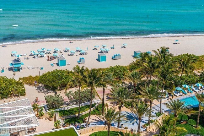 6801 Collins Ave, Unit 1206 in Miami Beach, FL - Building Photo - Building Photo