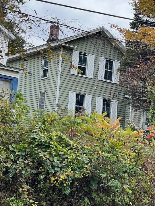 18835 Cussewago Ter in Meadville, PA - Building Photo
