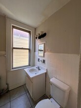 76 Pearsall Ave, Unit 2 in Jersey City, NJ - Building Photo - Building Photo