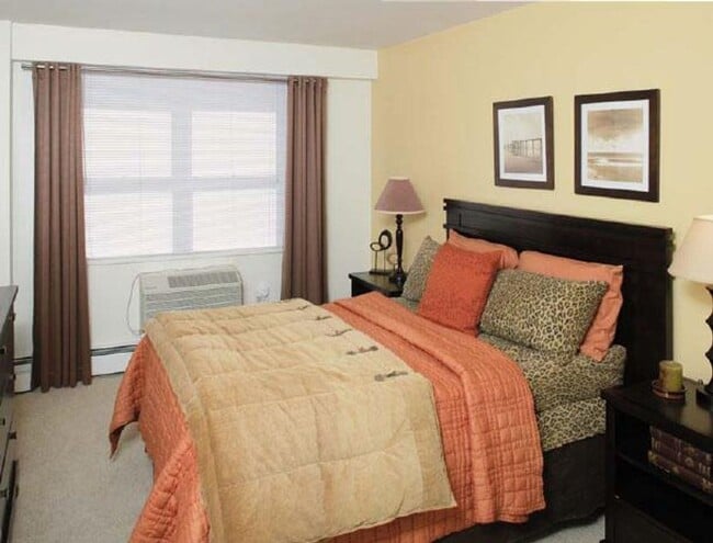 185 Freeman St in Brookline, MA - Foto de edificio - Building Photo