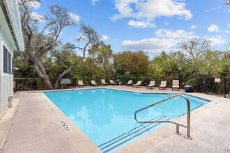 The Park at Walnut Creek in Austin, TX - Foto de edificio - Building Photo