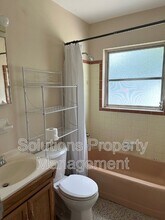 409 4th Pl in Merritt Island, FL - Foto de edificio - Building Photo