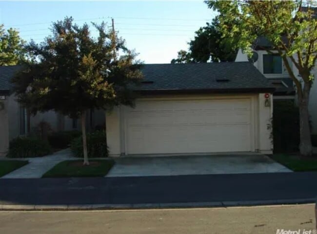 property at 1102 Cedar Creek Dr