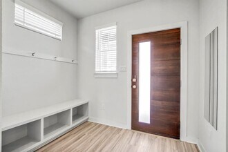 223 Garner Dr in Kyle, TX - Building Photo - Building Photo