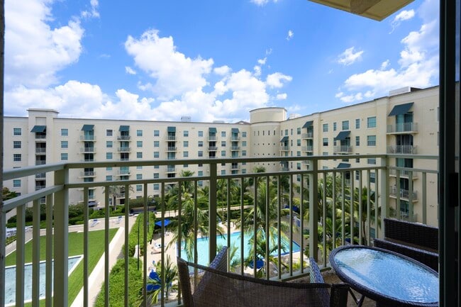 610 Clematis St in West Palm Beach, FL - Building Photo - Building Photo