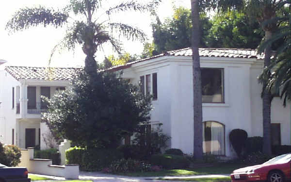 8706 W Olympic Blvd in Los Angeles, CA - Building Photo