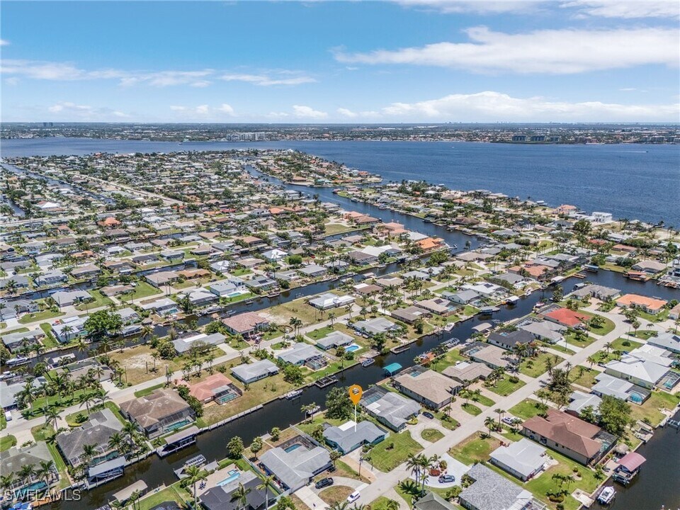 5329 Cortez Ct in Cape Coral, FL - Building Photo