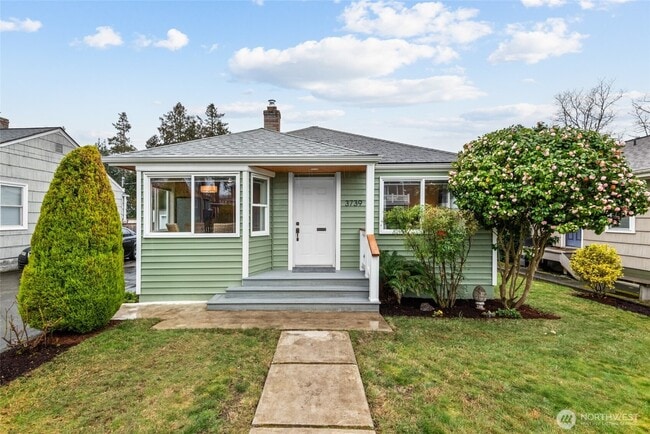 3739 SW Thistle St in Seattle, WA - Building Photo - Building Photo