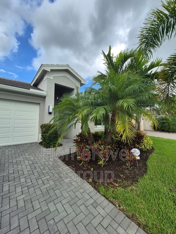 11396 SW Willow Ln in Port St. Lucie, FL - Building Photo - Building Photo