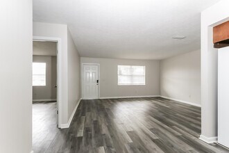 107 NE Twylite Terrace in Port St. Lucie, FL - Building Photo - Building Photo