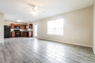 5155 Wildgoose Dr in North Port, FL - Building Photo - Building Photo