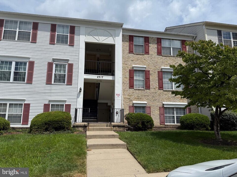 2517 McVeary Ct in Silver Spring, MD - Building Photo