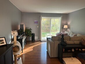 13 Quince Ct in Trenton, NJ - Building Photo - Building Photo