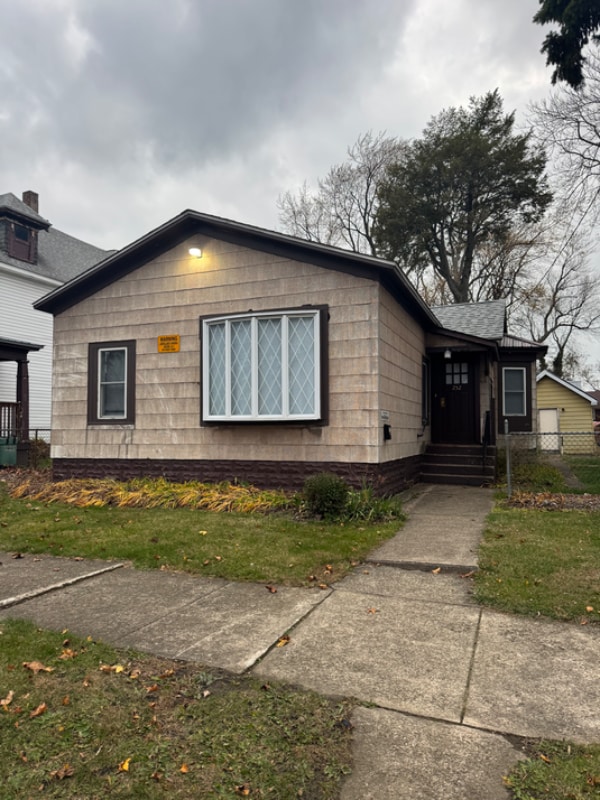 property at 252 W 3rd St