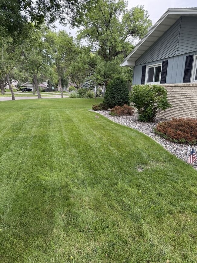 406 Horn Ave in Moorhead, MN - Building Photo - Building Photo