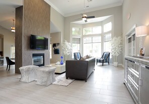 Cross Creek Apartments For Rent Plano Tx Legends At Chase Oaks Apartments