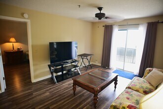 950 S Kanner Hwy, Unit E24 in Stuart, FL - Building Photo - Building Photo