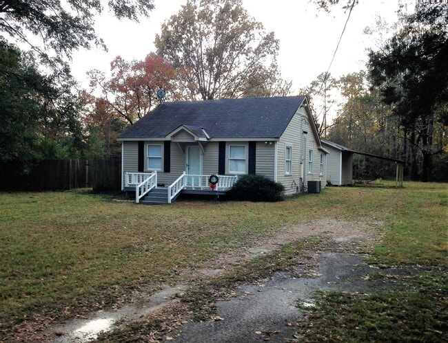 property at 1213 Palmetto Rd