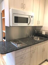 144 Bowdoin St, Unit 61 in Boston, MA - Foto de edificio - Building Photo