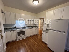 885 Massachusetts Ave in Cambridge, MA - Building Photo - Building Photo