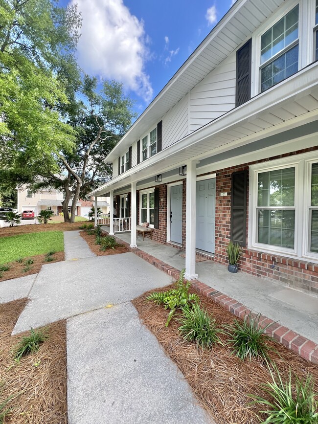 1 Commercial Row, Unit B in Charleston, SC - Building Photo - Building Photo