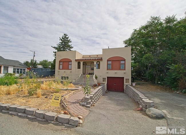 property at 1050 Holcomb Ave