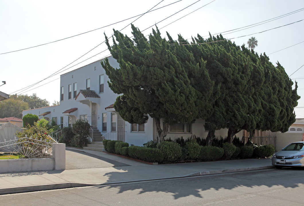 6710 Gifford Ave in Bell, CA - Foto de edificio