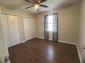 10612 Ford Dr in Grand Bay, AL - Foto de edificio - Building Photo