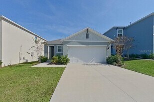 32044 Katelin Cir in Leesburg, FL - Building Photo