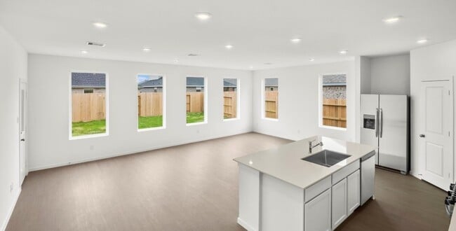 9311 Golden Dorado Ln in Baytown, TX - Building Photo - Building Photo