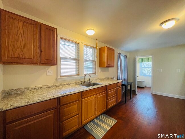 194 Washington Ave in Torrington, CT - Building Photo - Building Photo