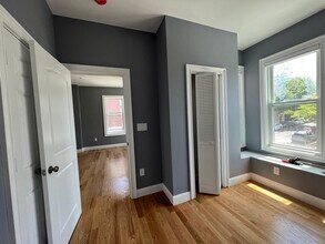 341 Cambridge St, Unit 2 in Cambridge, MA - Building Photo - Building Photo