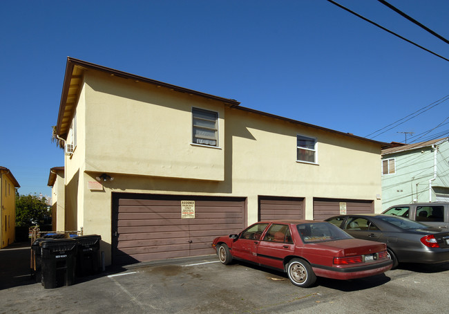 7000-7010 La Tijera Blvd in Los Angeles, CA - Foto de edificio - Building Photo