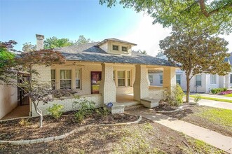 4022 Bunting Ave in Fort Worth, TX - Building Photo - Building Photo