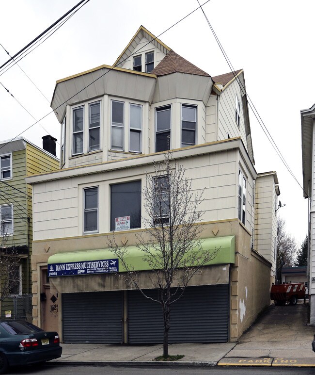 31-33 3rd St in Elizabeth, NJ - Building Photo - Building Photo