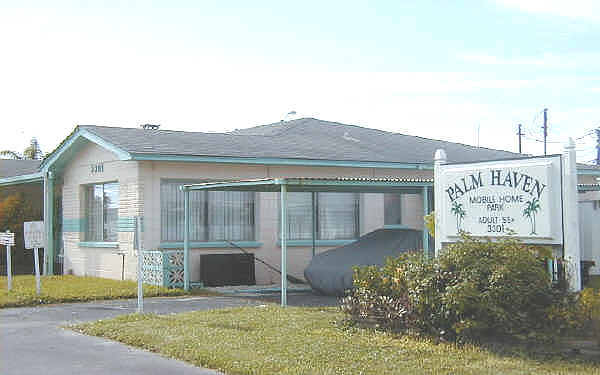 Palm Haven in St. Petersburg, FL - Building Photo