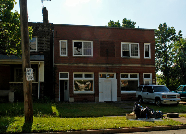 1335 Elm St in Youngstown, OH - Foto de edificio - Building Photo