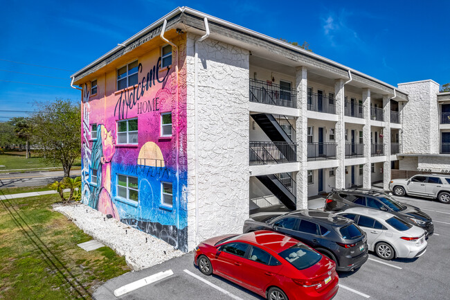 Nordica Flats in St. Petersburg, FL - Foto de edificio - Building Photo