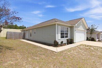 122 Nivana Dr in Crestview, FL - Building Photo - Building Photo