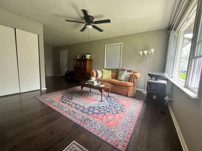 1406 Williamsburg Dr in Champaign, IL - Building Photo - Building Photo