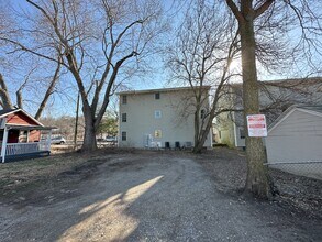 218 W Union St in Athens, OH - Building Photo - Building Photo