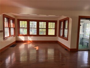 549 Lisbon Ave in Buffalo, NY - Building Photo - Building Photo