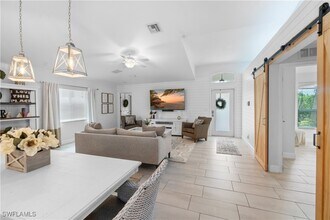 643 108th Ave N in Naples, FL - Building Photo - Building Photo