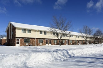 Marshall Plaza Apartment Homes in Lorain, OH - Building Photo - Building Photo