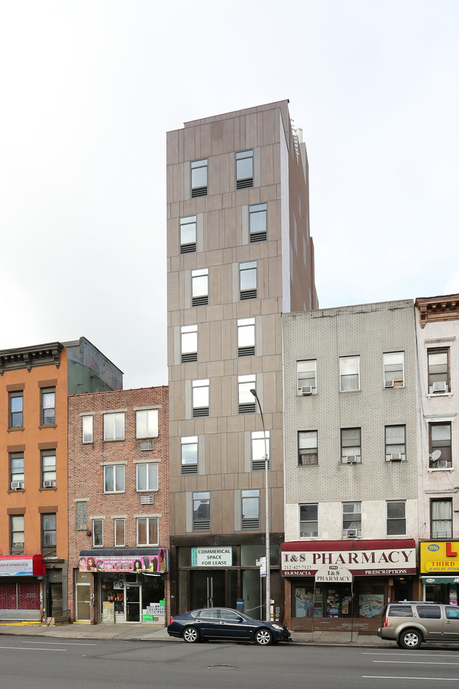 1992 Third Avenue in New York, NY - Foto de edificio - Building Photo