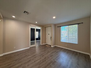 37101 Pergola Terrace in Palmdale, CA - Building Photo - Building Photo