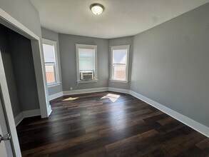 1537 24th Ave in Moline, IL - Building Photo - Building Photo