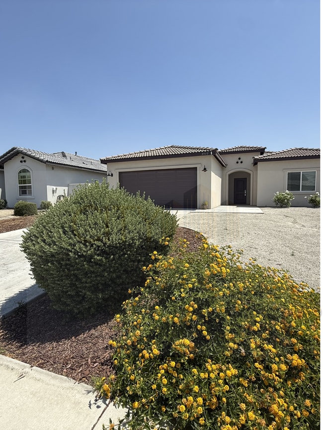 property at 3915 Costa Del Sol Ln