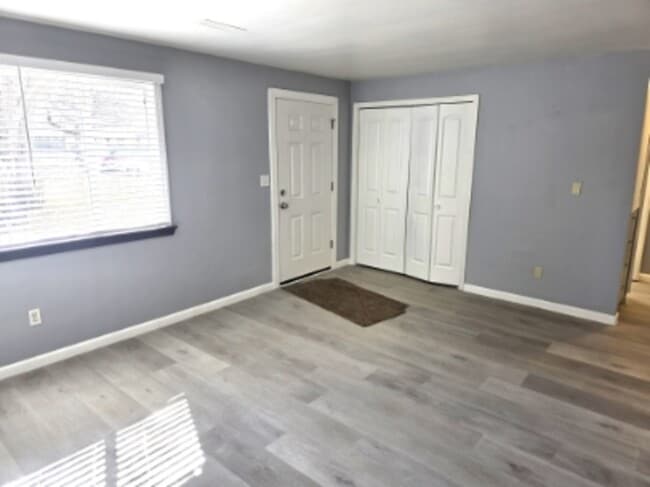 3904 Bay City Rd in Midland, MI - Building Photo - Building Photo