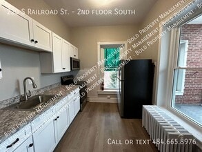 220 S Railroad St in Myerstown, PA - Building Photo - Building Photo